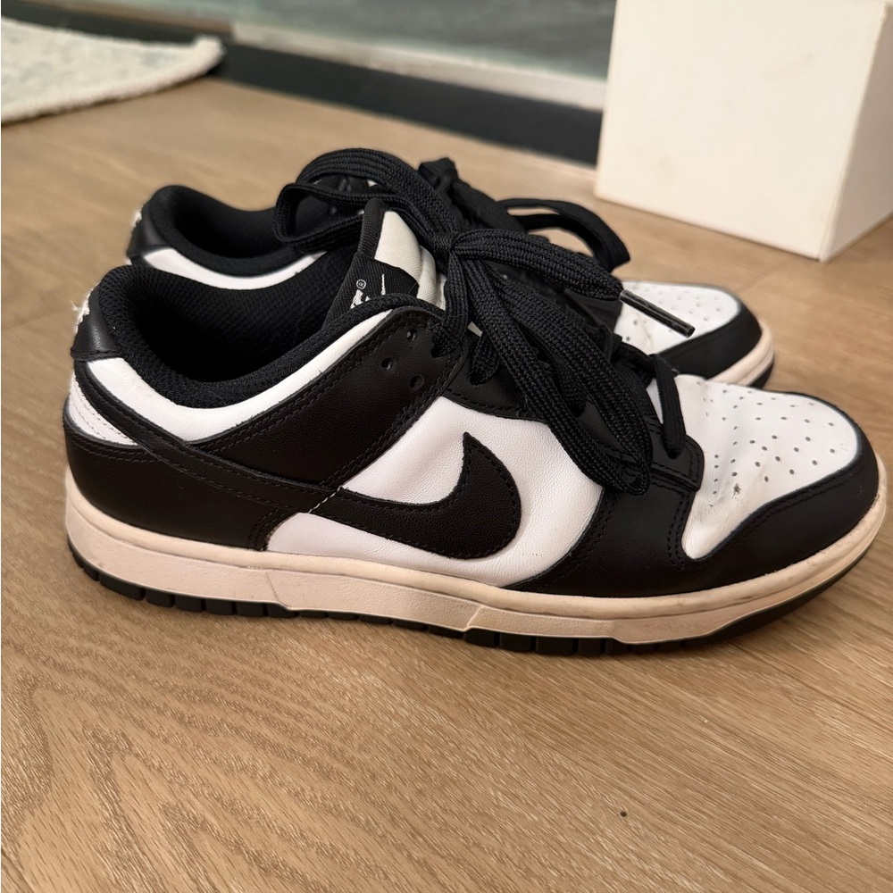 Nike Black and White Women's Sneakers